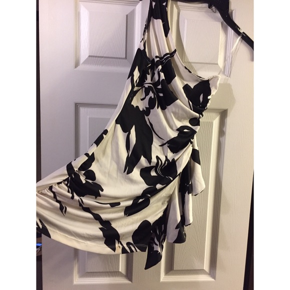 Fitted dress - Picture 2 of 2